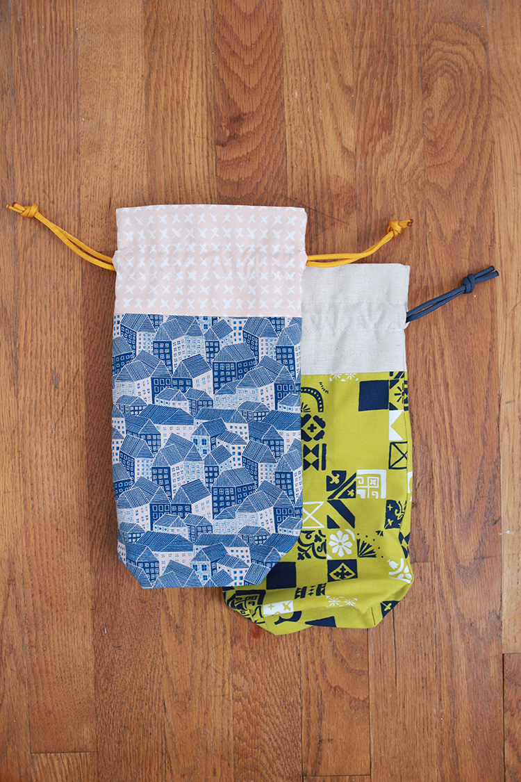 In Color Order Wine Bottle Drawstring Gift Bag Tutorial