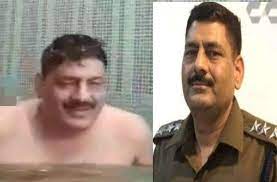 DSP Hiralal in swimming pool with female constable !!