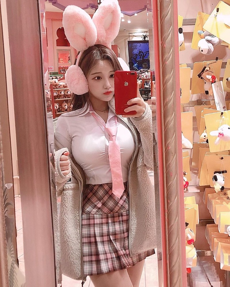 몸매 지리는 피팅모델 쮸리 - 디쁠