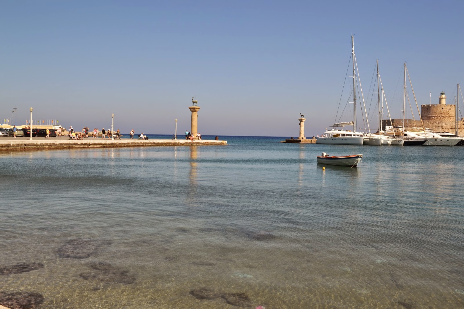 rhodes-old-town-harbour