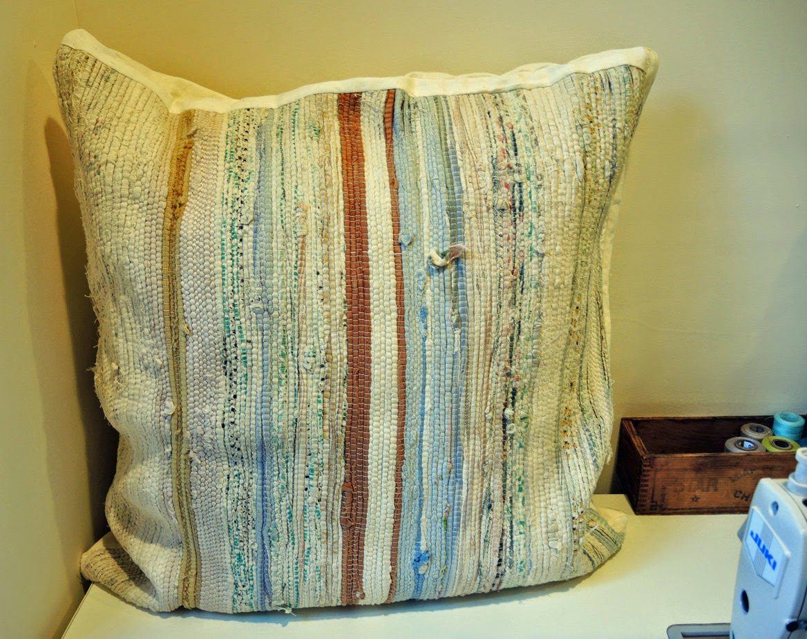 traceytoole DIY Making a Rag Rug Pillow