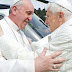 Francisco visita a Benedicto XVI para darle las felicitaciones de Pascua