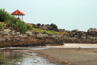 Pantai Karang Paranje
