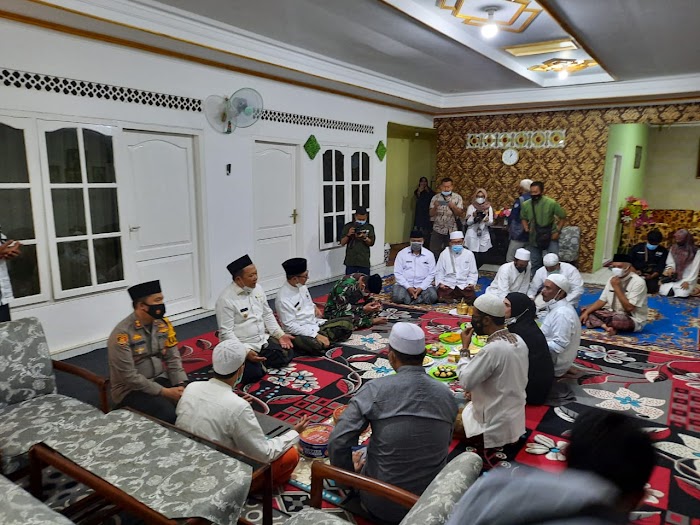 Jelang Pelaksanaan Haul Alm.HABIB SHOLEH BIN MUHSIN AL HAMID Ke-45, Forkopimda Jember Gelar Silaturahmi dan Himbau Prokes