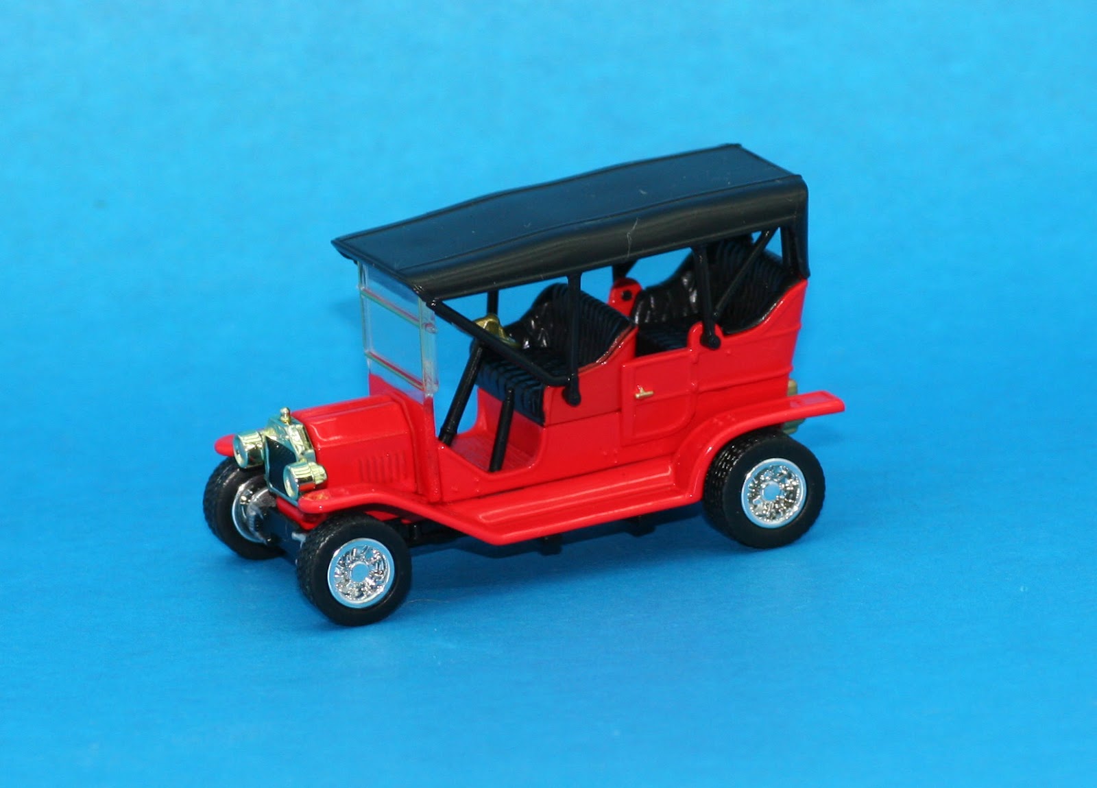 Incredible Mini Garage Ford Model T Touring 1912 Hot wheels 1/64