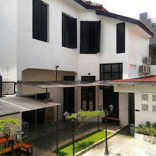 Ruang terbuka didalam restoran Pringsewu Kota Lama Semarang.