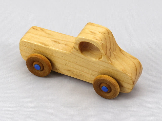 Handmade Wooden Toy Truck Play Pal Pickup Pocket Size Toy Figured Grain Pine