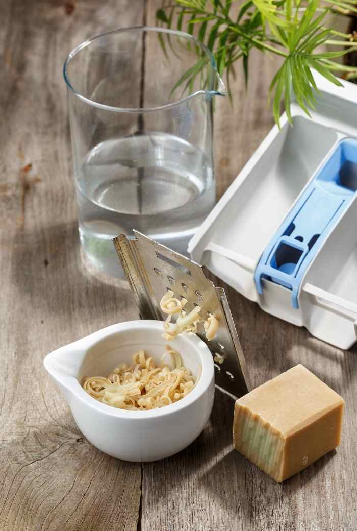 How to Make Liquid Hand Soap From Bar Soap Everything Pretty