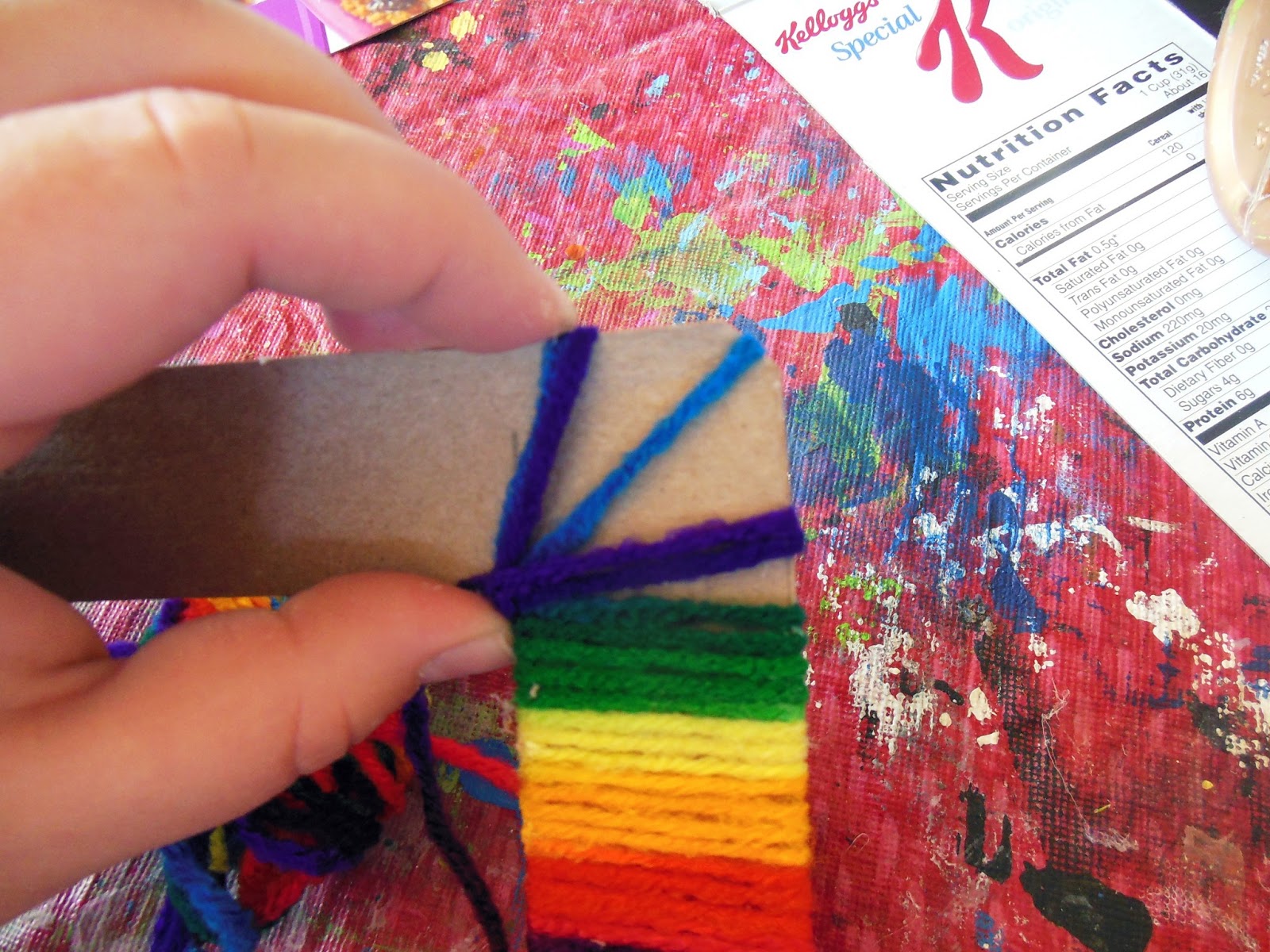 hazel and company YarnWrapped Frame Tutorial