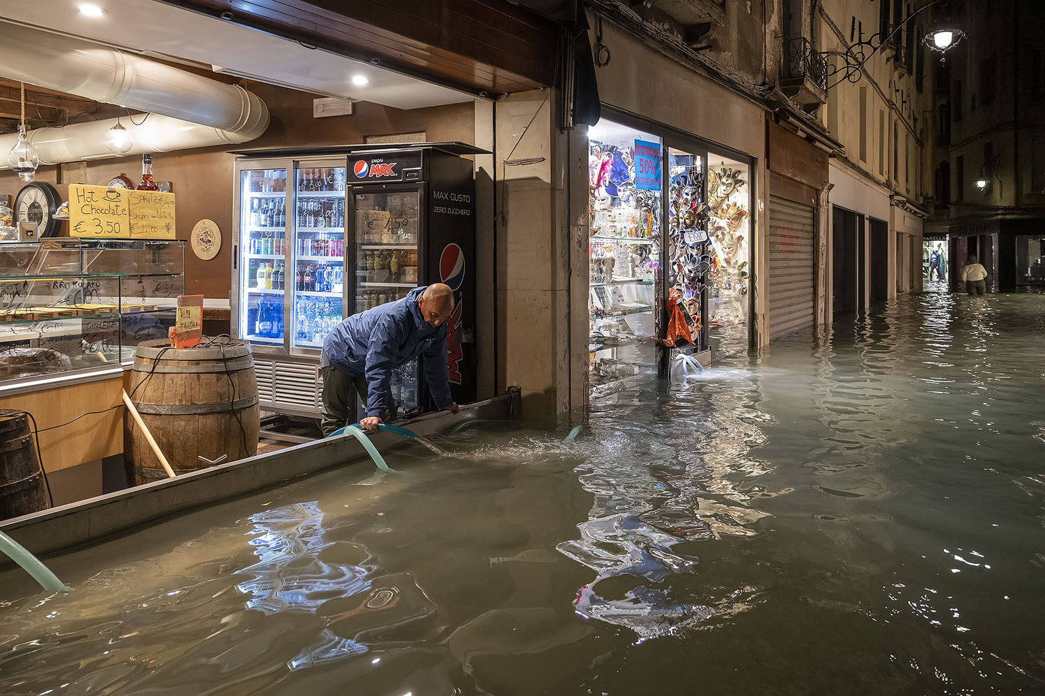 Photos of Venice Underwater The Highest Tide in 50 Years The Most