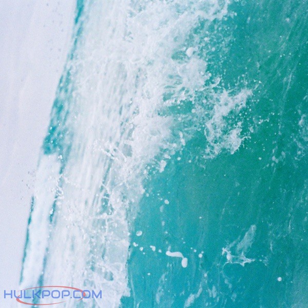 YUNINI – Into the Blue – Single