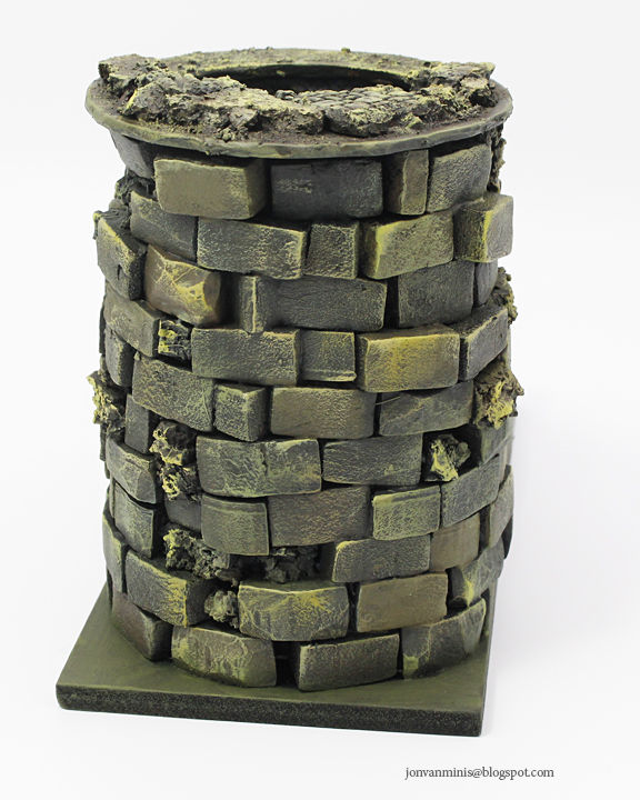 JonVanMinis Dice Tower Made With Pringle's Can