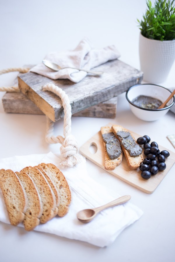 Paté de aceitunas negras