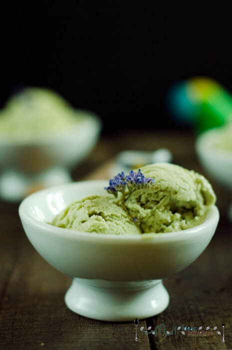 como preparar helado de aguacate y yogur