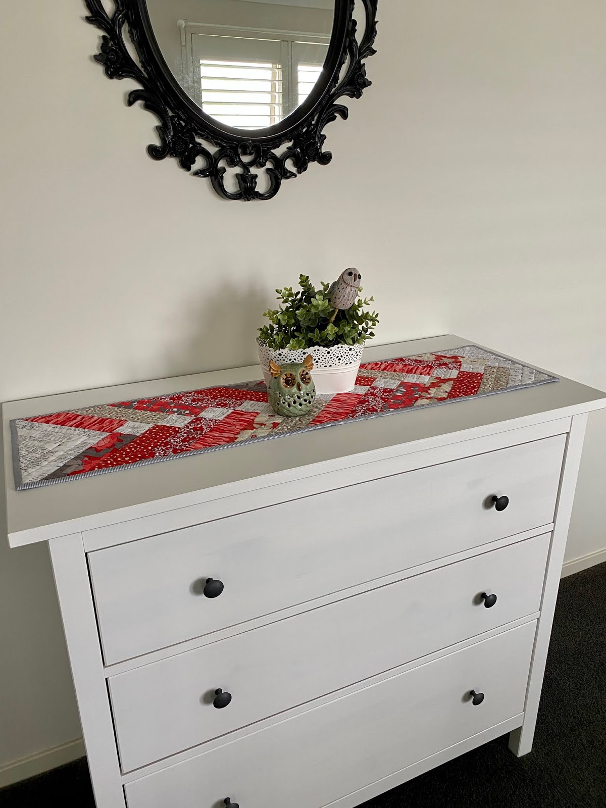 Red Braid Table Runner {FREE Pattern} Samelia's Mum