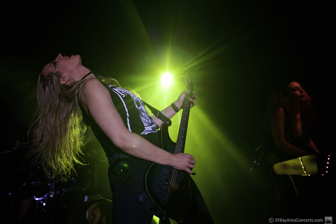 Nita Strauss @ the Ritz in San Jose on November 22, 2021 (Photo: Kevin Keating)