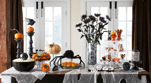 Dining Table with Halloween Themes Dining Table with Halloween Themes