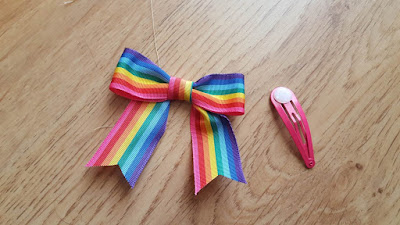 Rainbow hair clips for spring, and the perfect bow tutorial Rainbow hair clips for spring, and the perfect bow tutorial