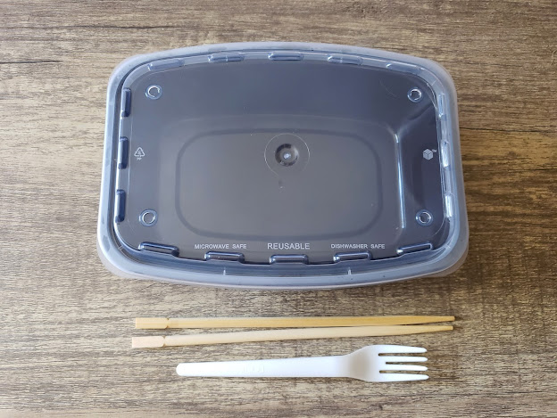 Takeout container and cutlery