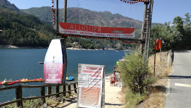 Entrada para o aluguer de embarcações