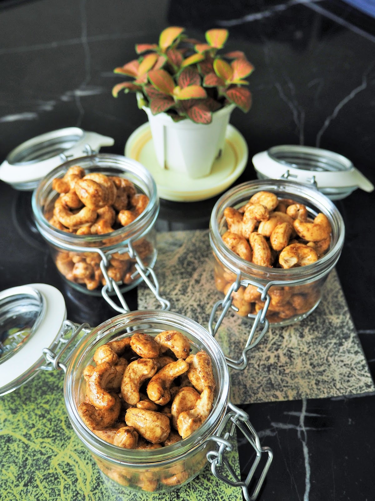 Simple Everyday Food Cinnamon Roasted Cashew Nuts