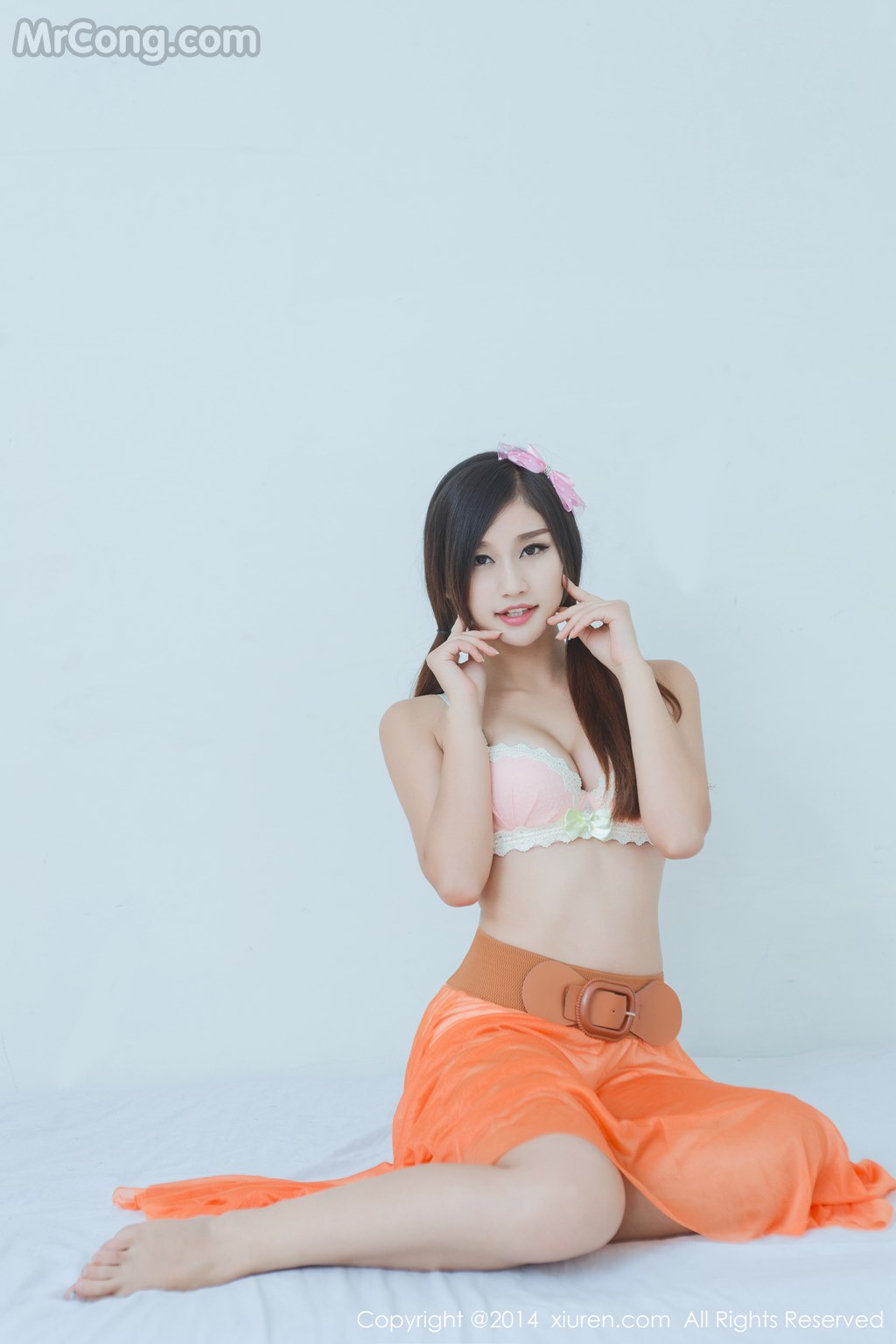 XIUREN No. 2264: Model Shi Yu Jiejie (史 雨 姐姐) (51 photos)