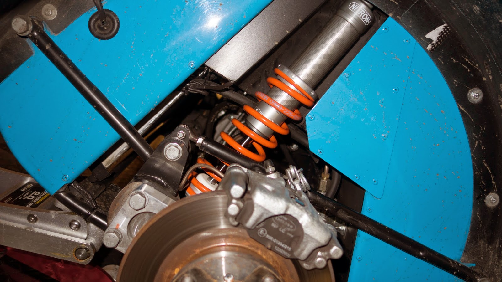 2019 Caterham 270R Racing Blog Nitron Race R1 Shocks and Fitting Guide