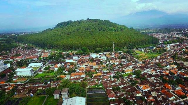 LEGENDA GUNUNG TIDAR | Adigunaku
