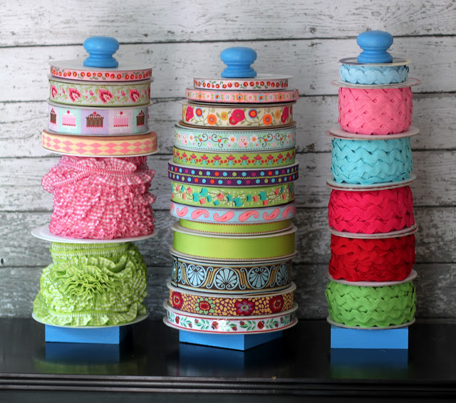 Creative Ribbon Storage Ideas featured by top US sewing blog, Flamingo Toes.