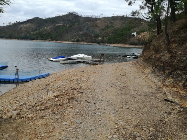 Acesso á praia fluvial da Zaboeira