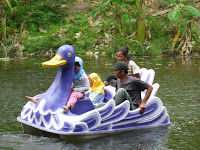 Sepeda air  model  bebek