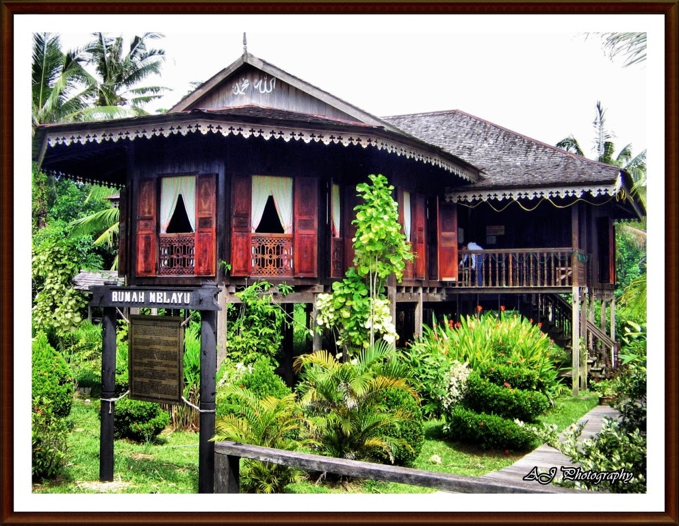 KAMPUNG BUDAYA SARAWAK (Lokasi)  AKTIVITI FILEM DI SARAWAK
