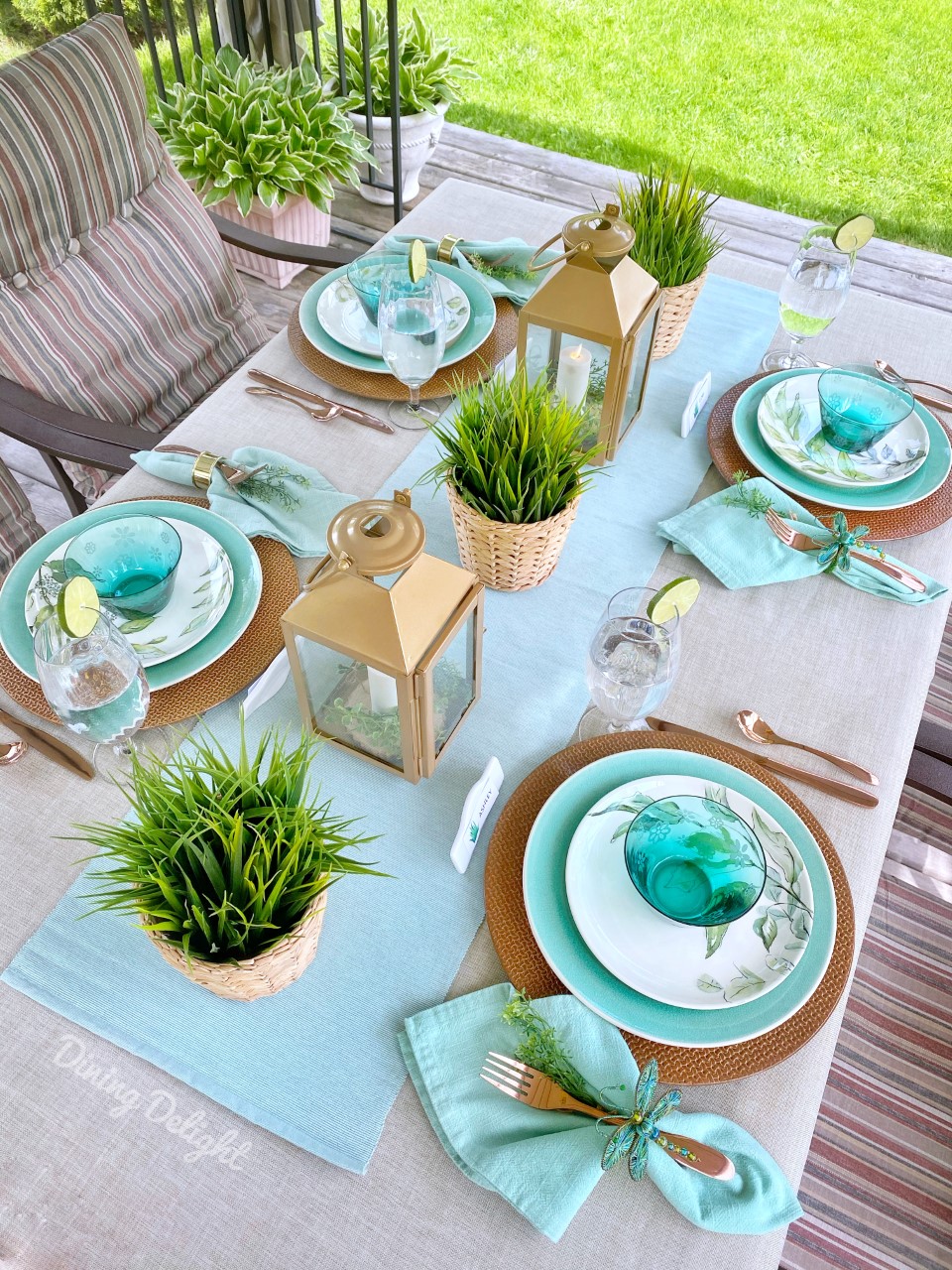 Dining Delight Summer Tablescape for the Backyard