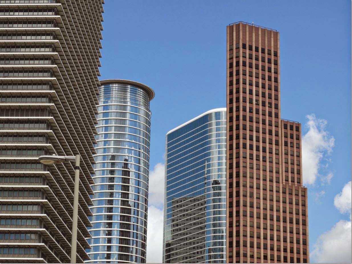 Houston in Pics Wedge International Tower (reddish skyscraper)