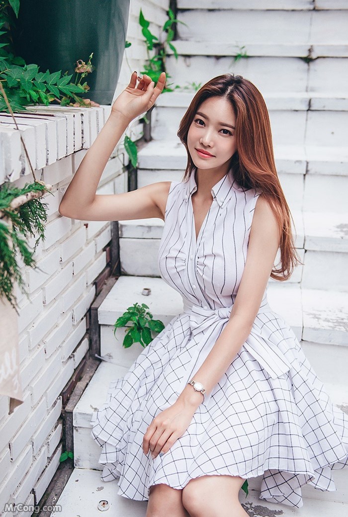 Beautiful Park Jung Yoon in fashion photoshoot in June 2017 (496 photos) photo 19-5