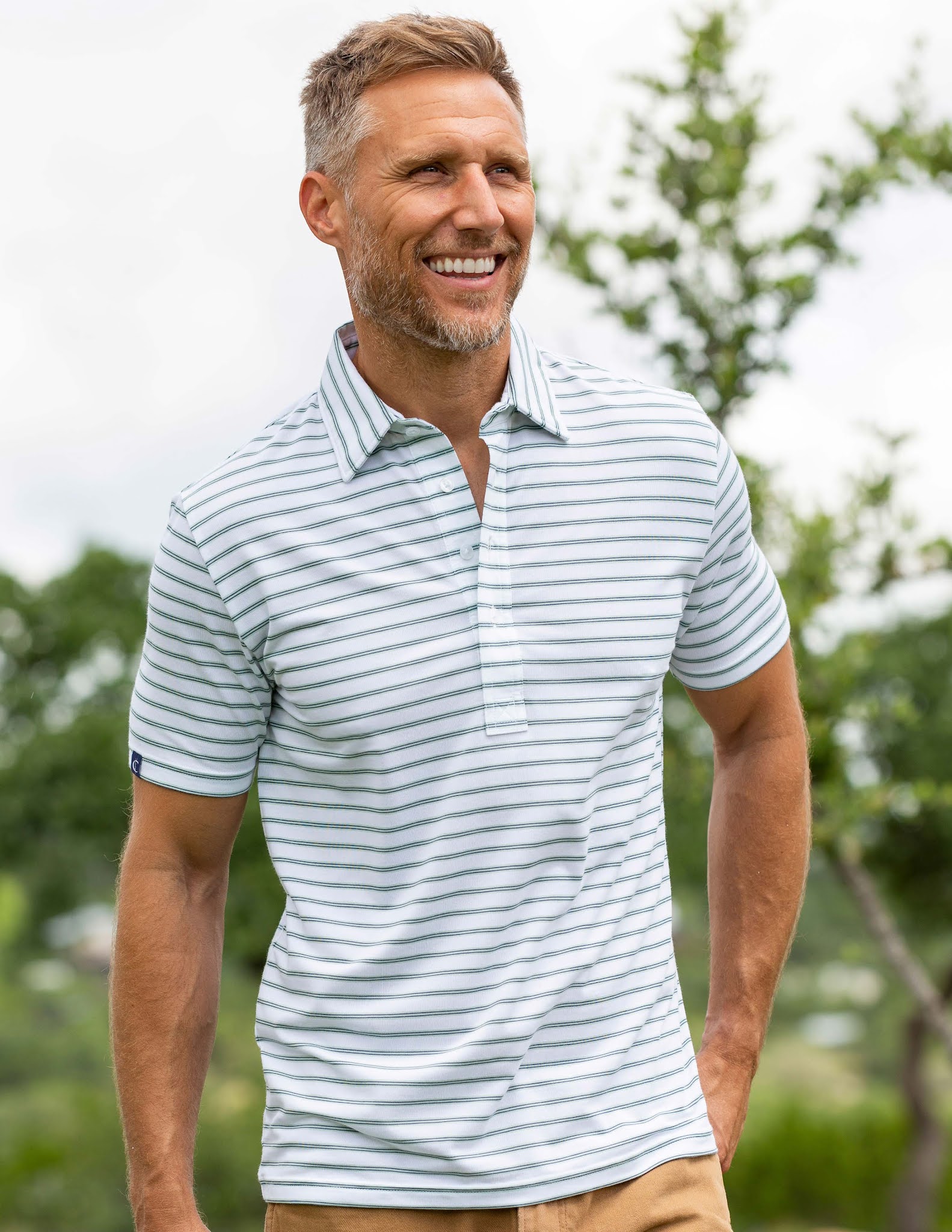 Criquet Shirts adopta una sólida gama de azules para su colección