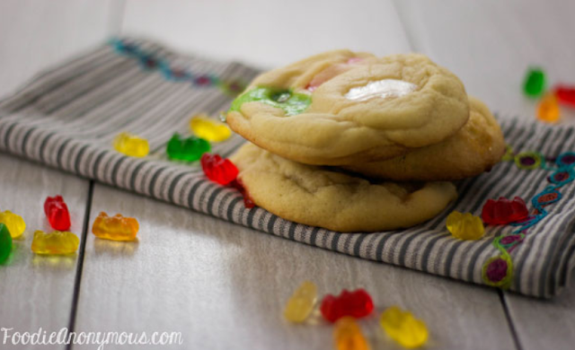 Gummy bear cookies