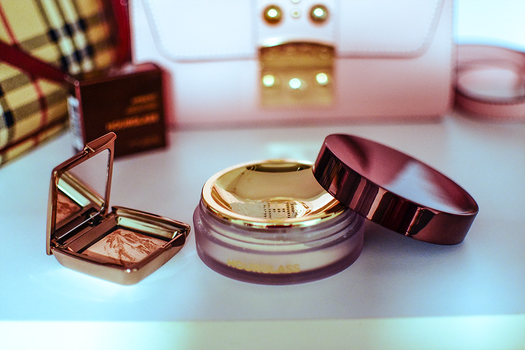 Hourglass Veil Translucent Setting powder and Hourglass Ambient