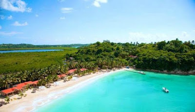 Vue aérienne de l'île du Salut en Haiti