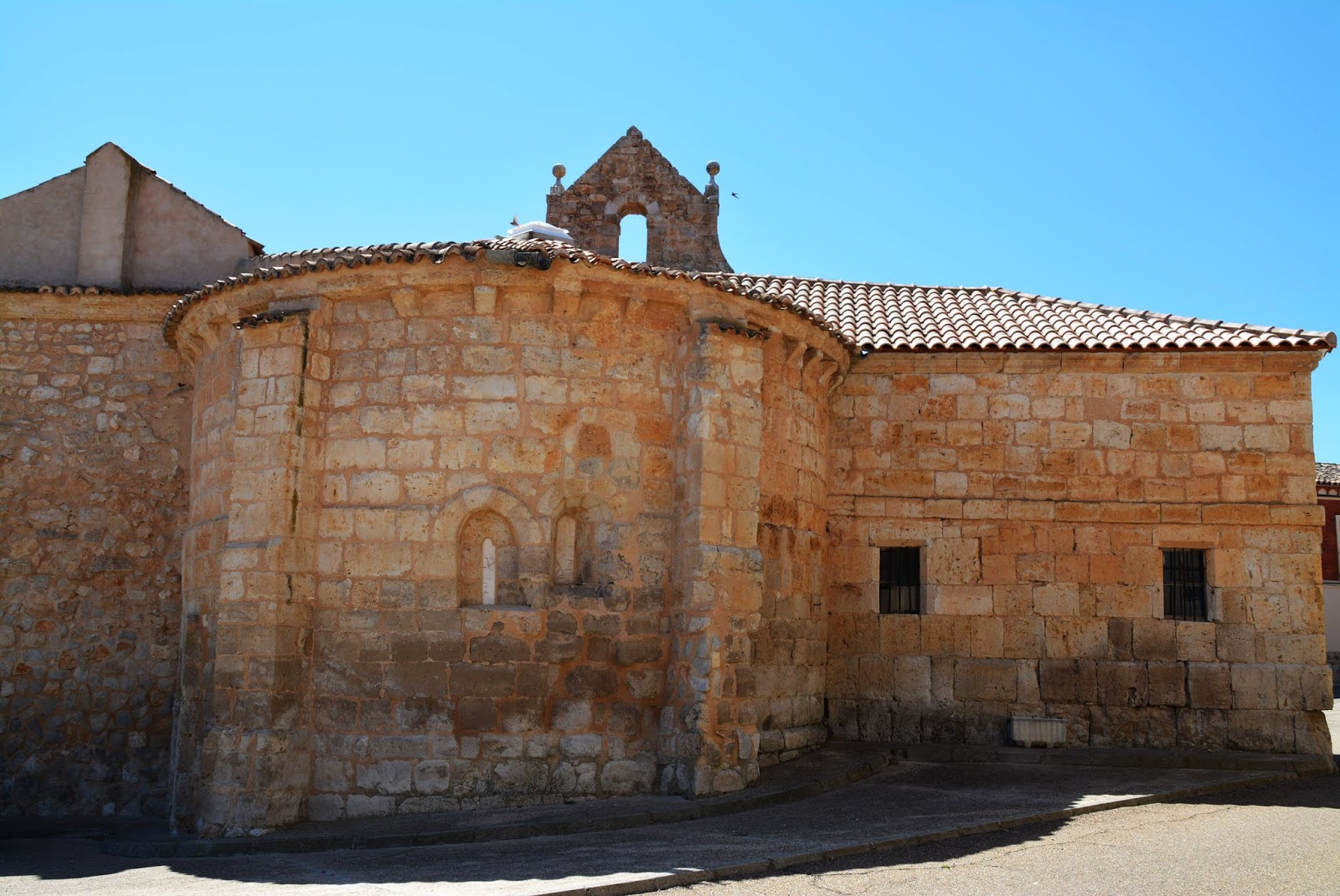 PUEBLOS Y LUGARES FOMBELLIDA TORRE DE ESGUEVA