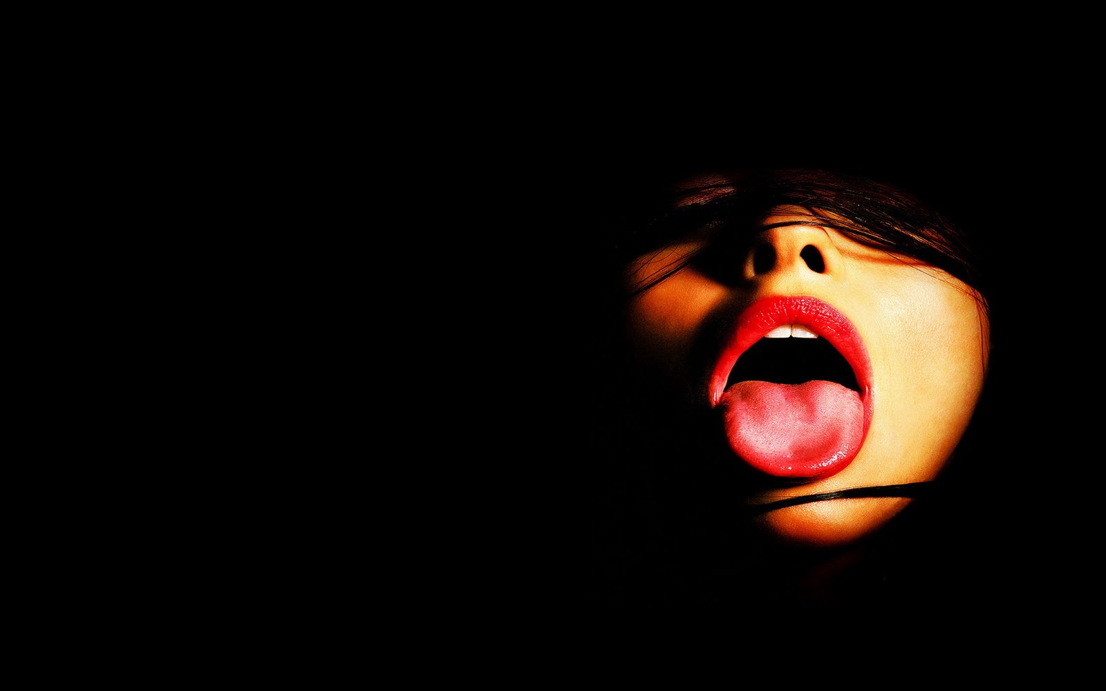 https://1.bp.blogspot.com/-Y-qFOrI7d3Y/Td8l9Bcil3I/AAAAAAAAAgo/W7z5FGyQoyw/s1600/TheWallpaperDB.blogspot.com__+hot_babe+%25283%2529.jpg