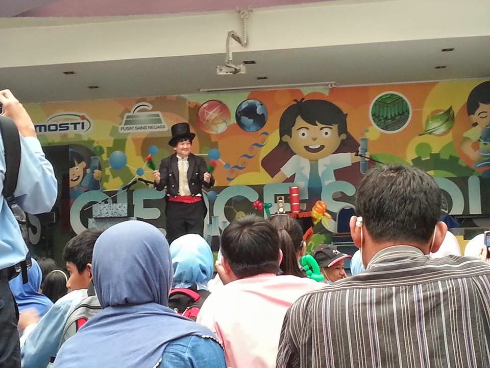 Stanley The Magician at Pusat Sain Negara in 2013