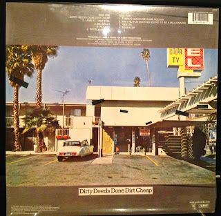 AC/DC - Dirty Deeds Done Dirt Cheap - an�lise do disco