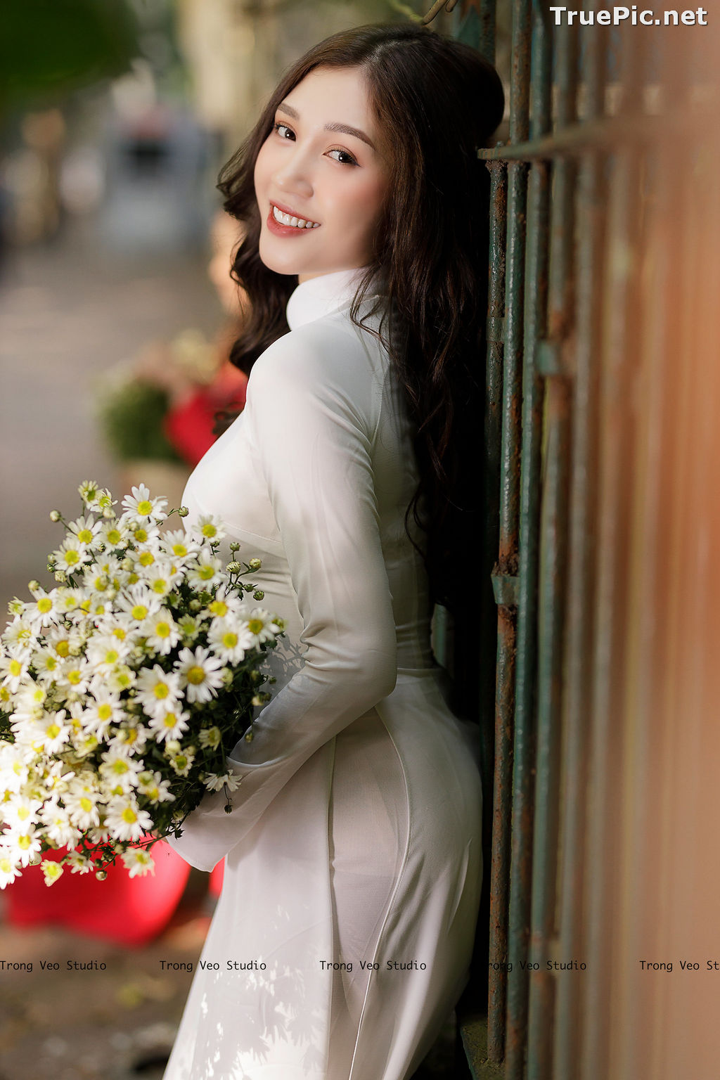 Image The Beauty of Vietnamese Girls with Traditional Dress (Ao Dai) #1 - TruePic.net - Picture-13