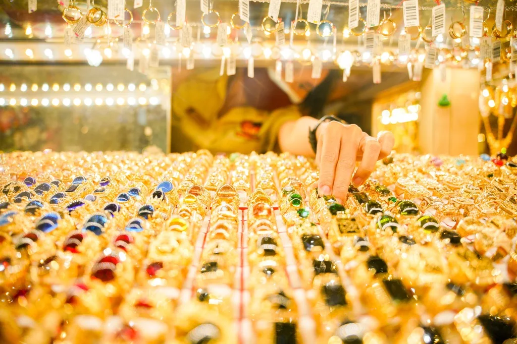 Vàng miếng tăng giá mạnh trở lại