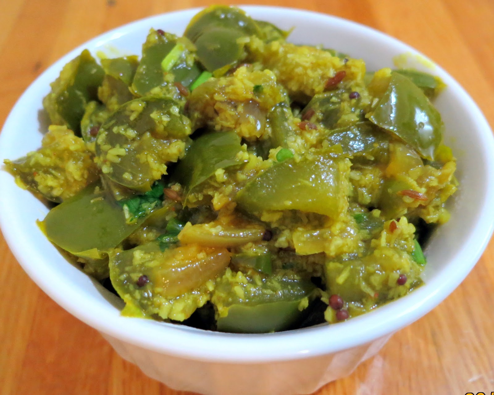 Simply Delicious Capsicum Curry (Simple Green pepper Curry)