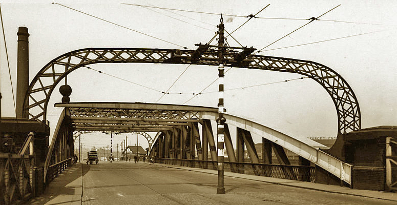 bridge trafford Swinging bridge trafford Swinging