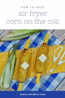 How to make corn on the cob in an air fryer. Cooking corn on the cob is easy with this method and takes less time. Fresh corn is best, but you can also use frozen corn. It tastes like roasted or grilled corn, but you can wrap it in foil to taste like boiled corn. The air fryer is the best way to cook corn!  Top with melted butter, salt, pepper, garlic, and Parmesan if desired after cooking.  #corn #airfryer