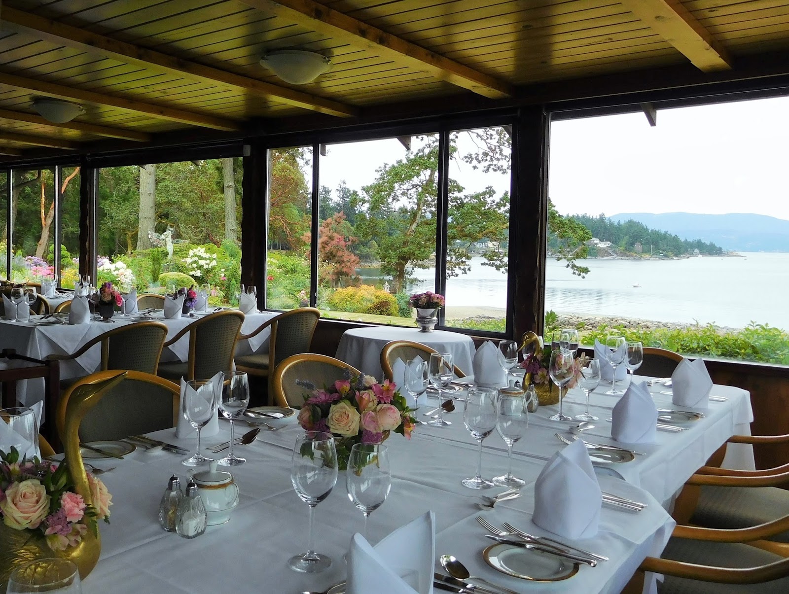 Cruising Saanich Inlet