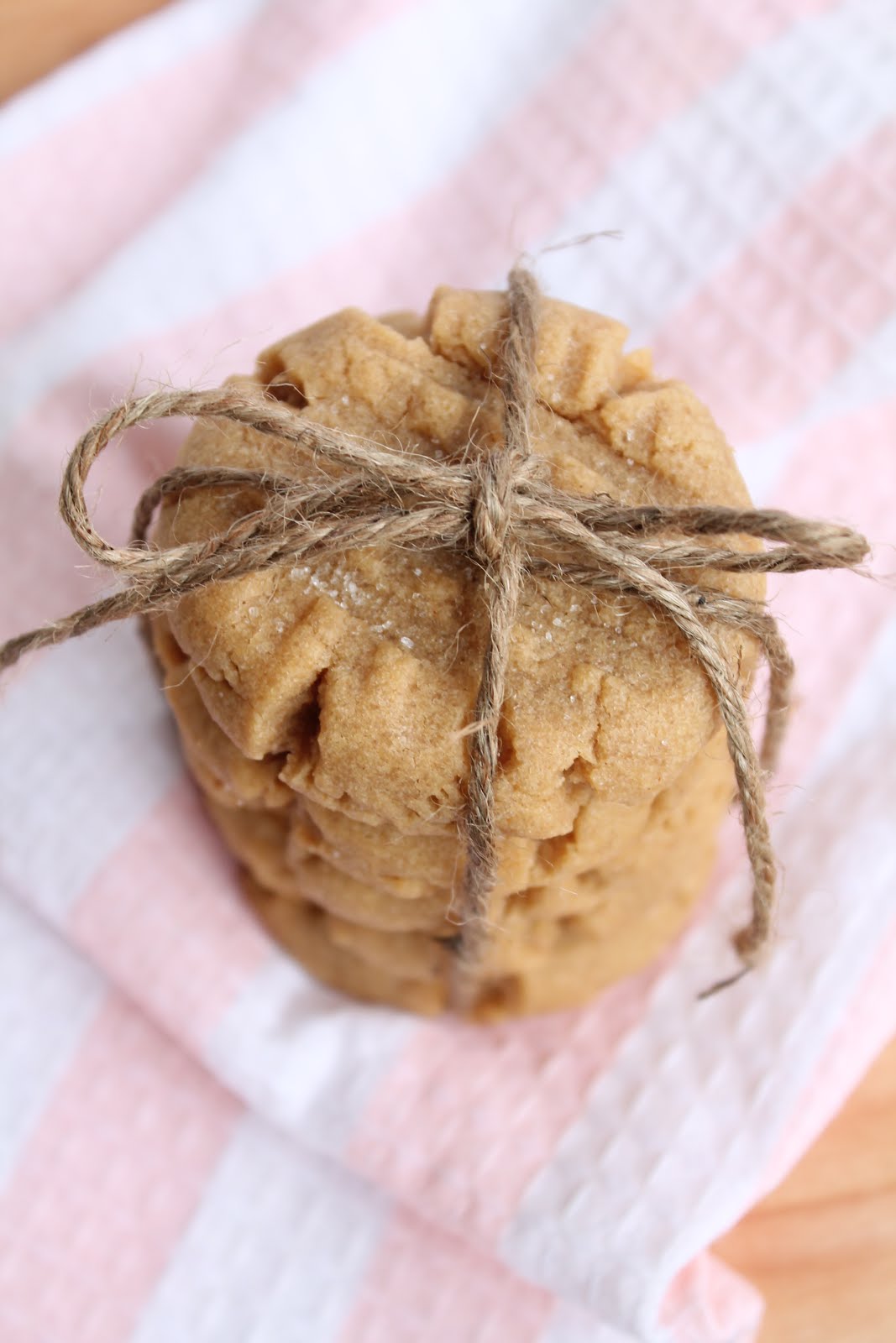 Maddie Butterfield THE BEST PEANUT BUTTER COOKIES